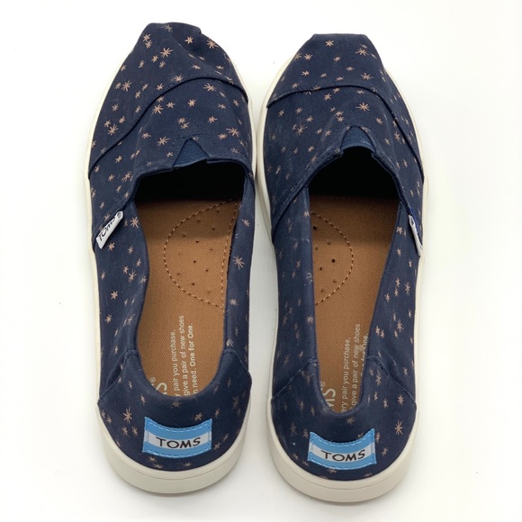 Toms Slip Ons -Size 5.5 - Picture 3 of 9